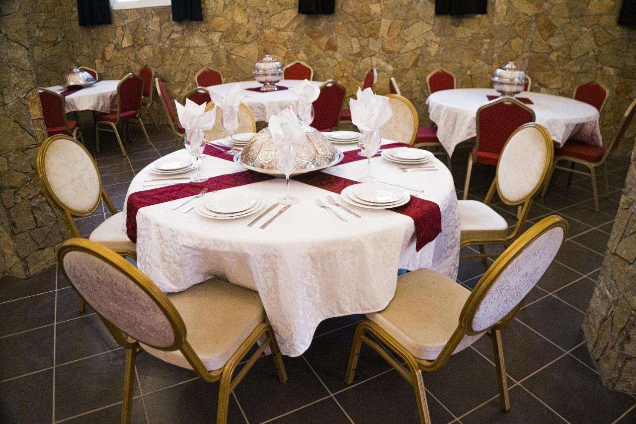 Hotel La Vallee Des Kasbahs Chez Ilyas 티네히르 외부 사진