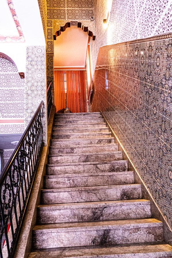 Hotel La Vallee Des Kasbahs Chez Ilyas 티네히르 외부 사진