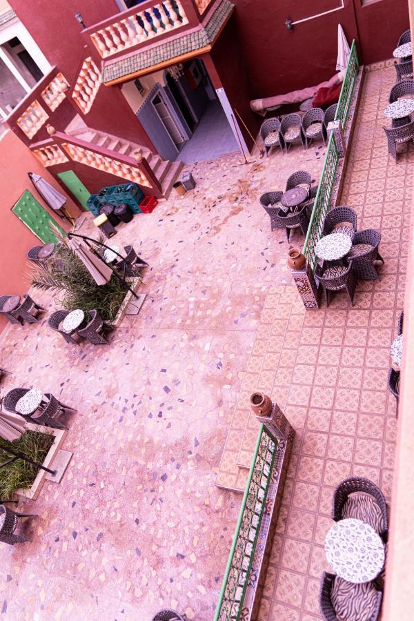 Hotel La Vallee Des Kasbahs Chez Ilyas 티네히르 외부 사진