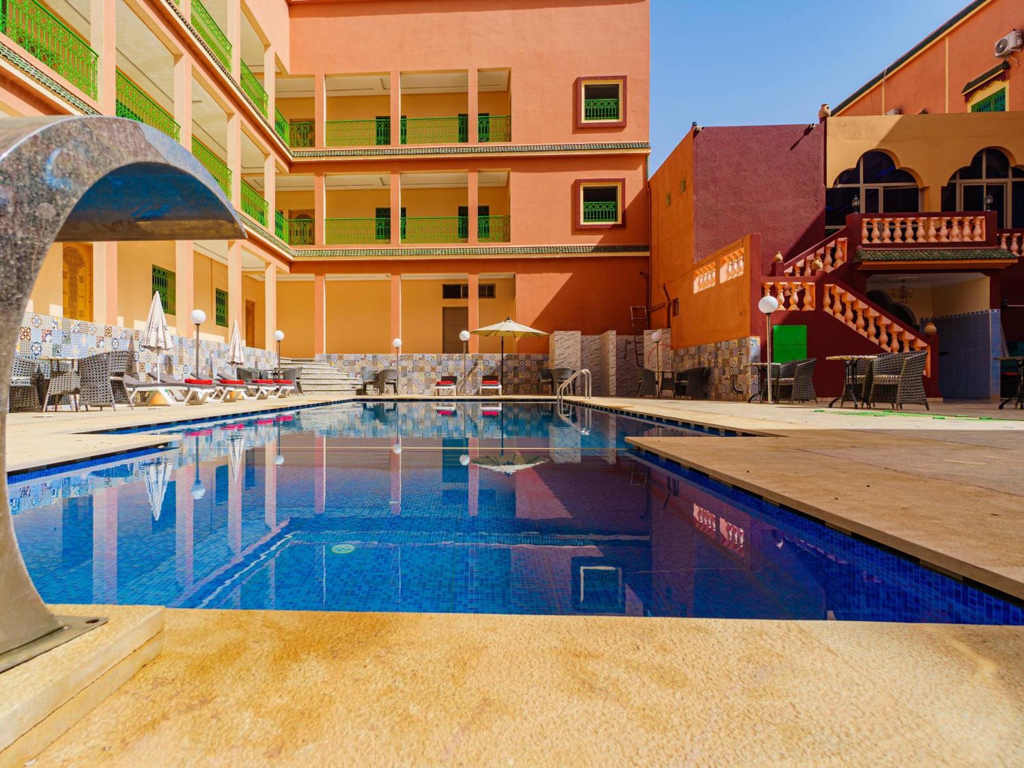 Hotel La Vallee Des Kasbahs Chez Ilyas 티네히르 외부 사진